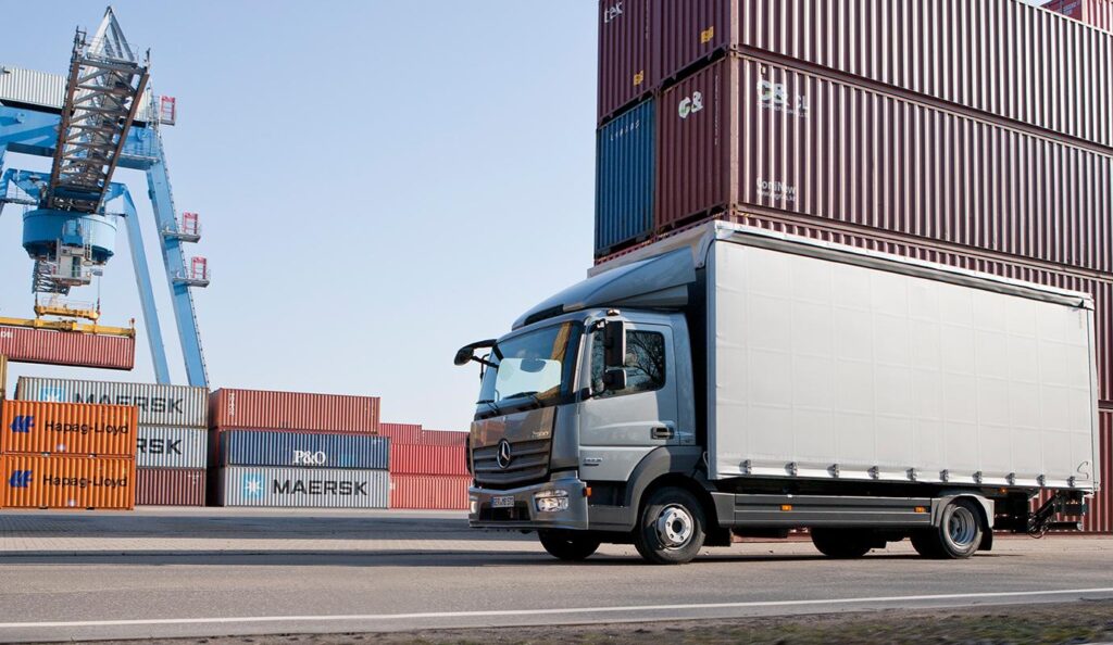 https___dxto1r4ggimee.cloudfront.net_uploads_new-vehicles_fullWidth_desktop_Mercedes-Benz-Atego-eStar-001