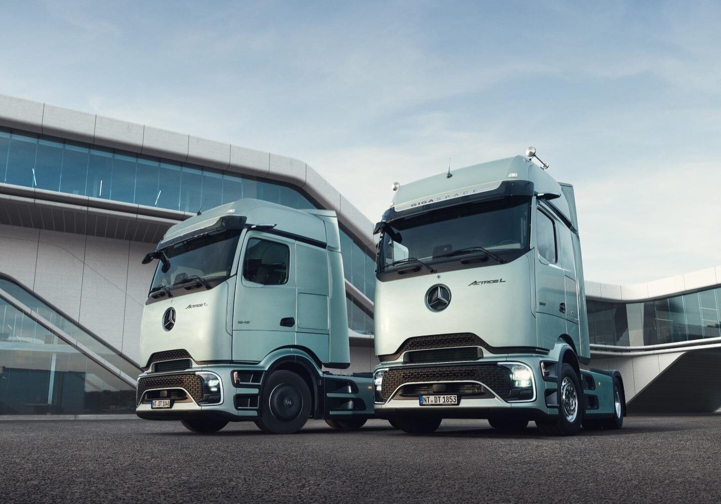 https___dxto1r4ggimee.cloudfront.net_uploads_new-vehicles_grid_20240403133018_35mckskwq728w8c0wwcsogoc0w8sgwoo0880ocwo4g8o88s0k8_2024-07-08-135101_jveu